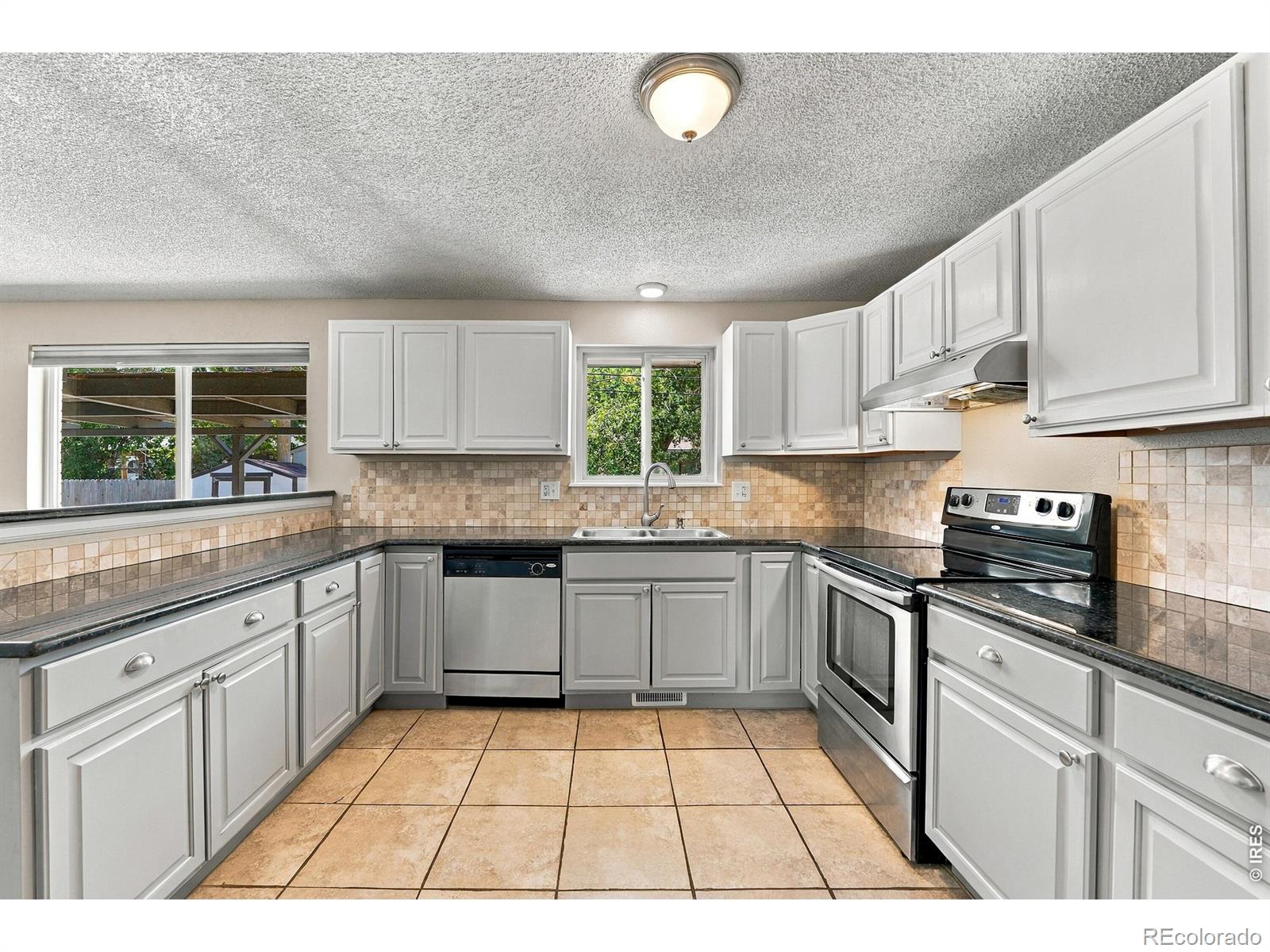 MLS Image #10 for 1521 s carr street,lakewood, Colorado