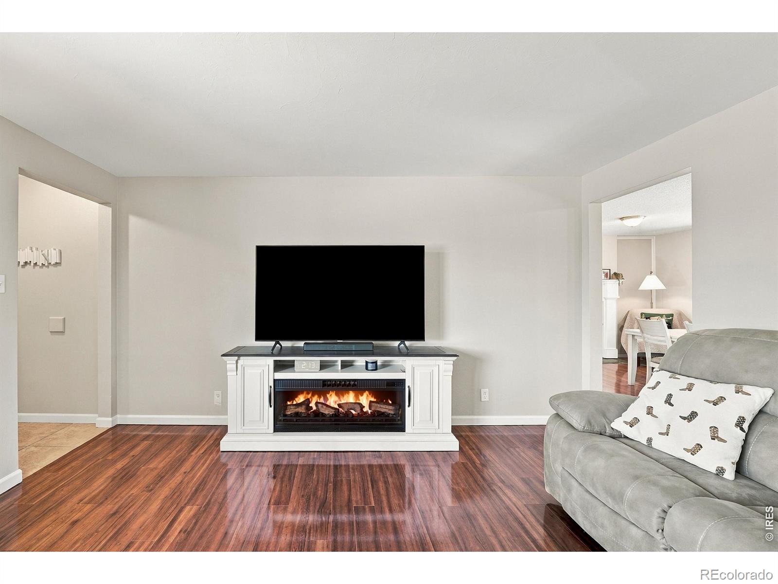 MLS Image #3 for 1521 s carr street,lakewood, Colorado