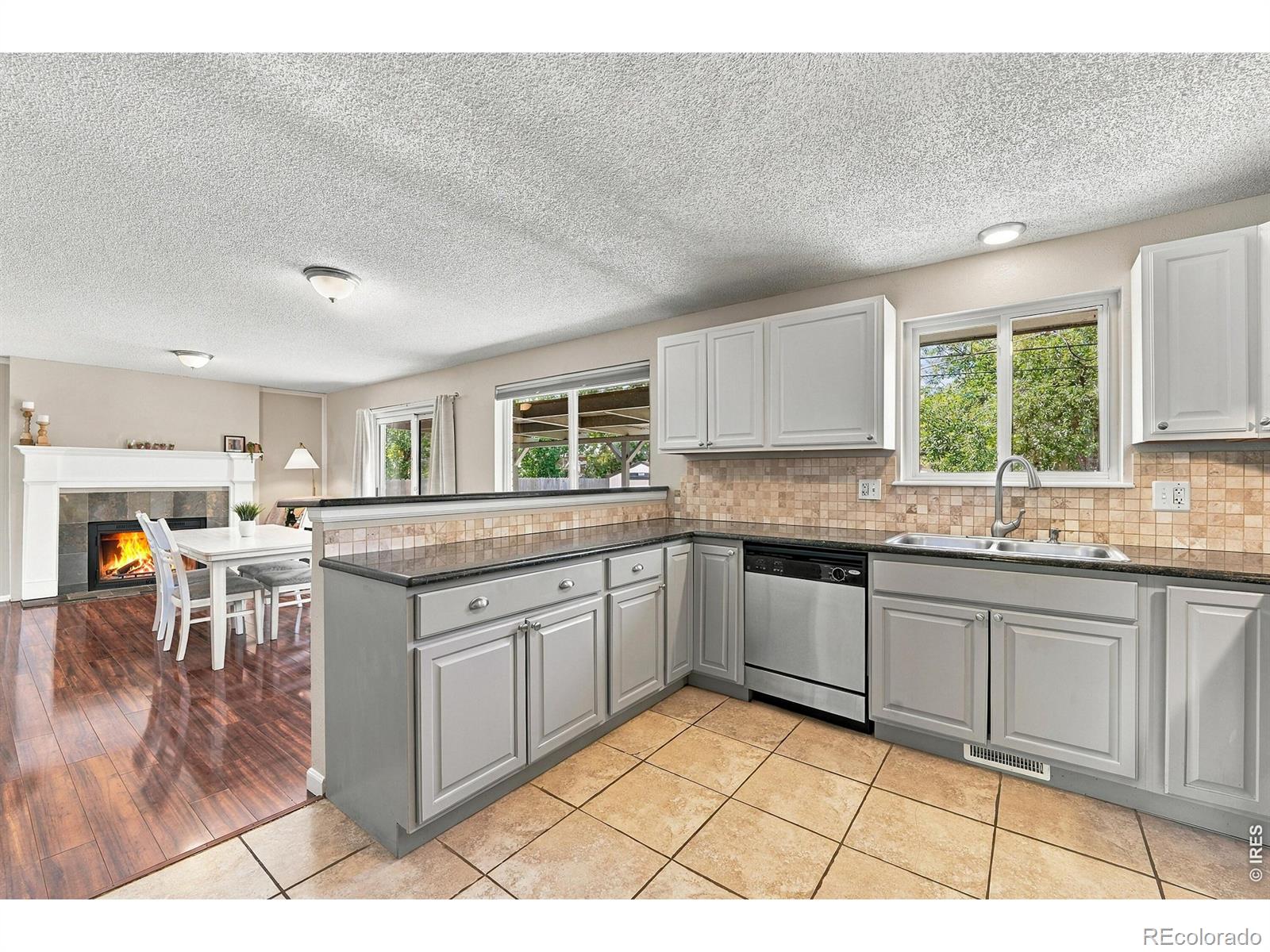 MLS Image #8 for 1521 s carr street,lakewood, Colorado