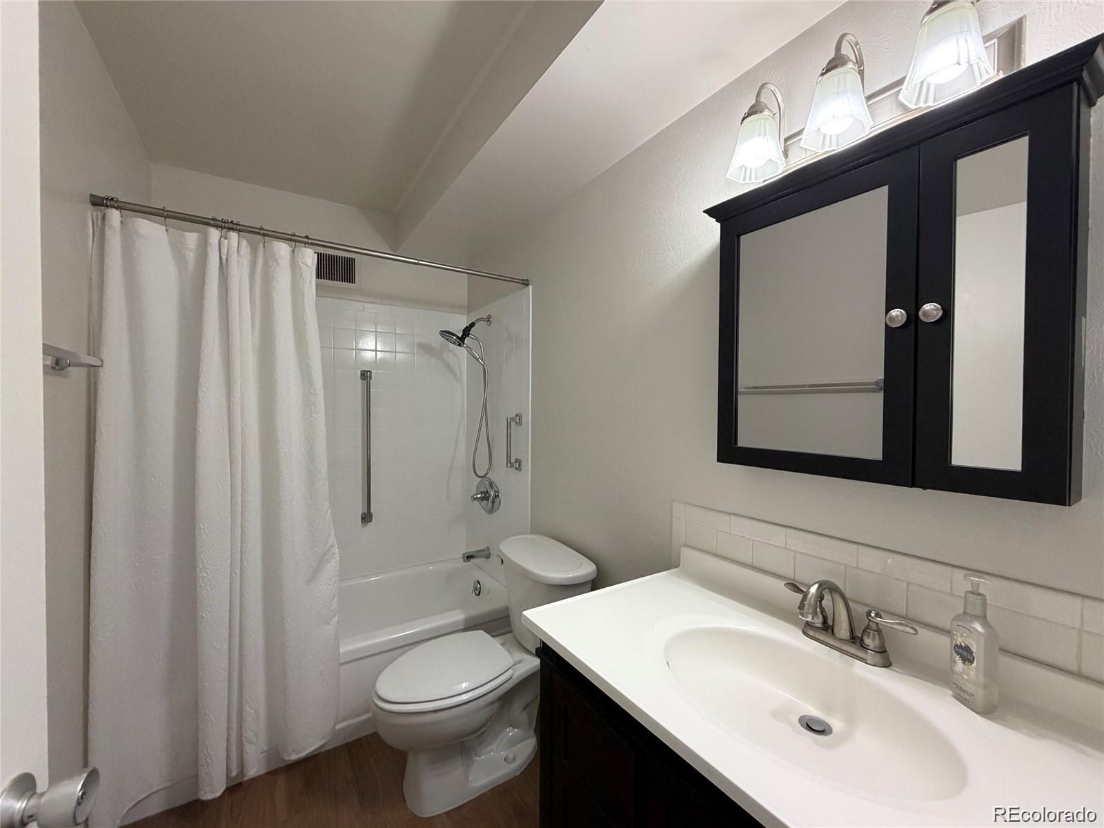 MLS Image #12 for 695 s alton way 2b,denver, Colorado