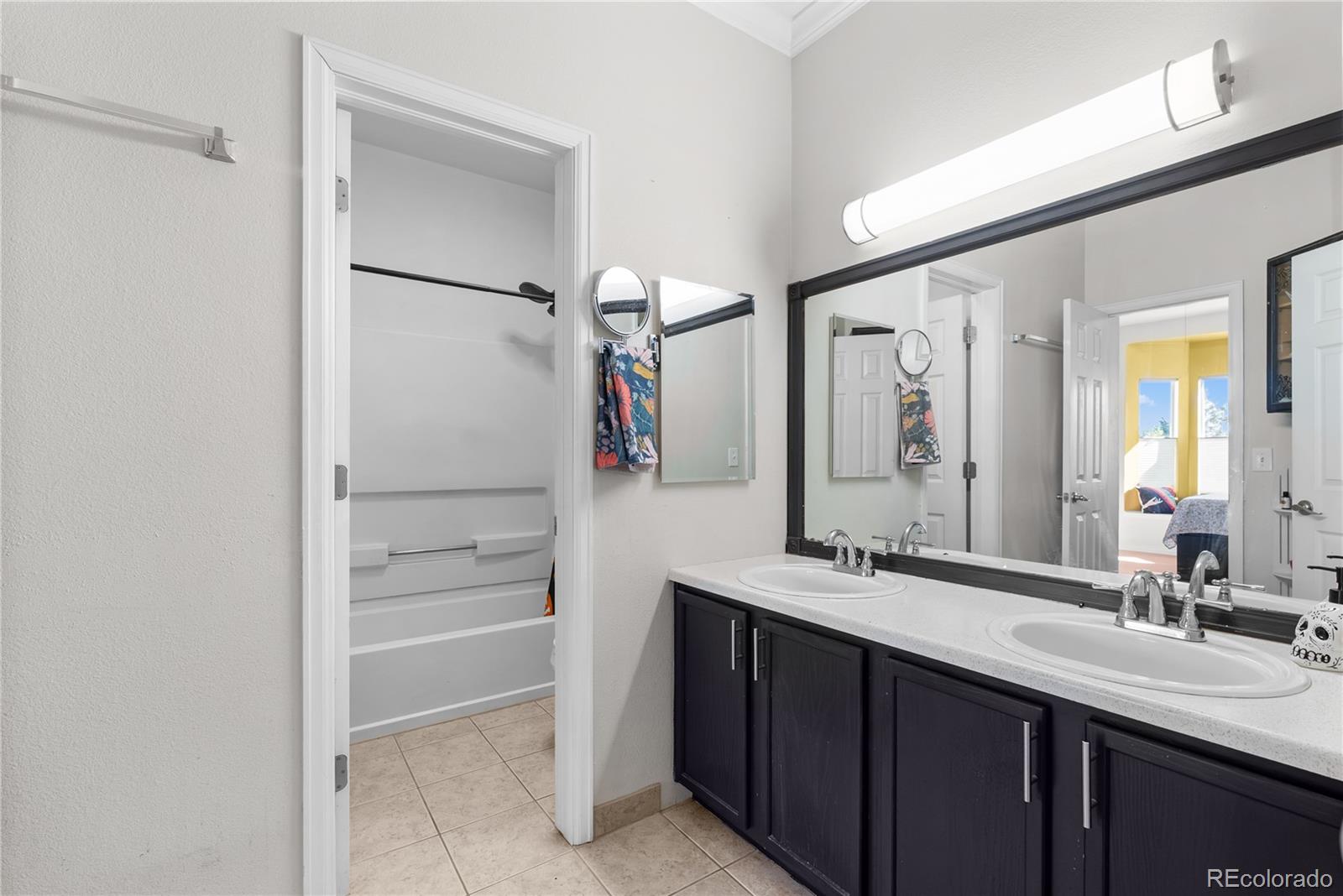 MLS Image #12 for 2002  legacy ridge view 109,colorado springs, Colorado