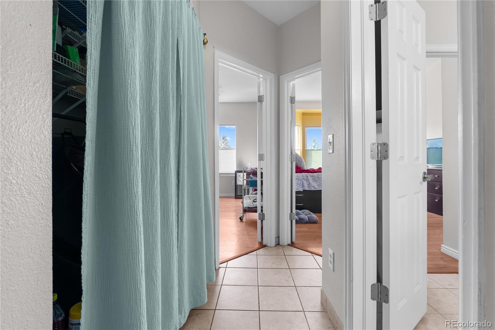 MLS Image #14 for 2002  legacy ridge view 109,colorado springs, Colorado