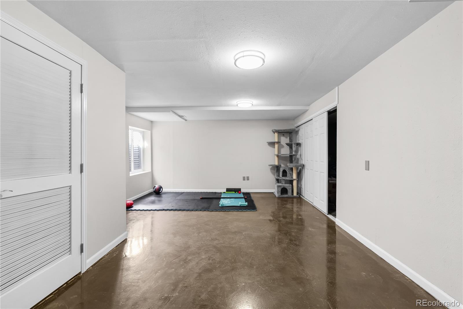 MLS Image #15 for 2002  legacy ridge view 109,colorado springs, Colorado