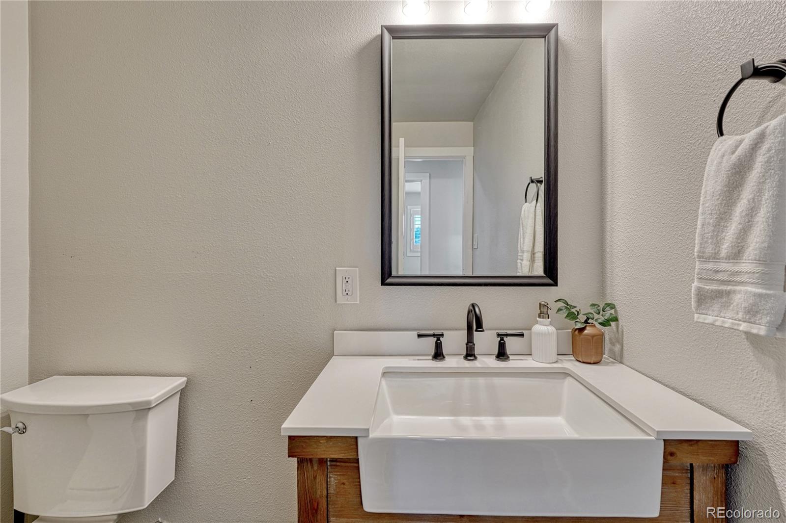 MLS Image #22 for 6945 s clermont drive,centennial, Colorado