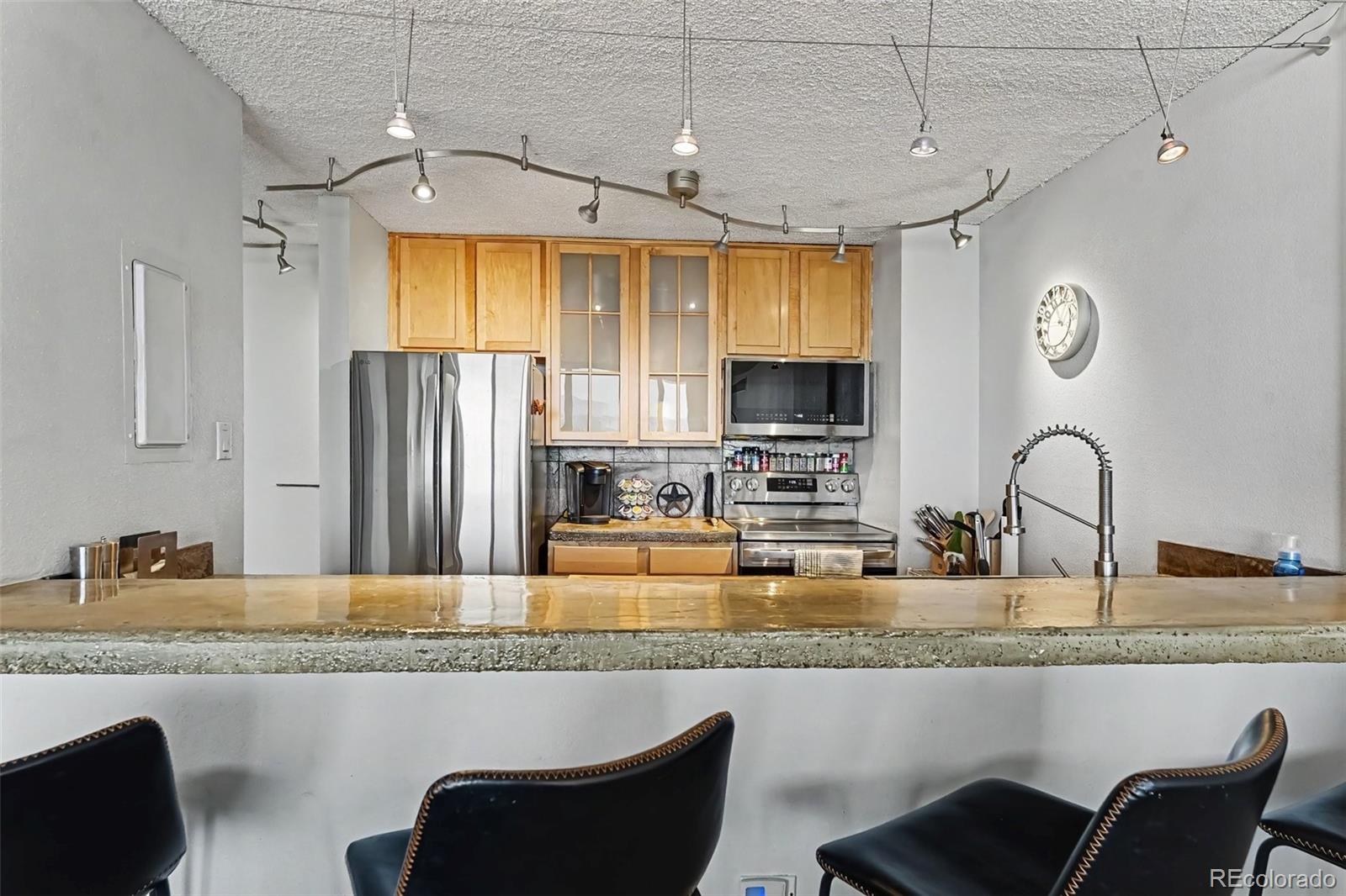 MLS Image #5 for 1020  15th street 33a,denver, Colorado