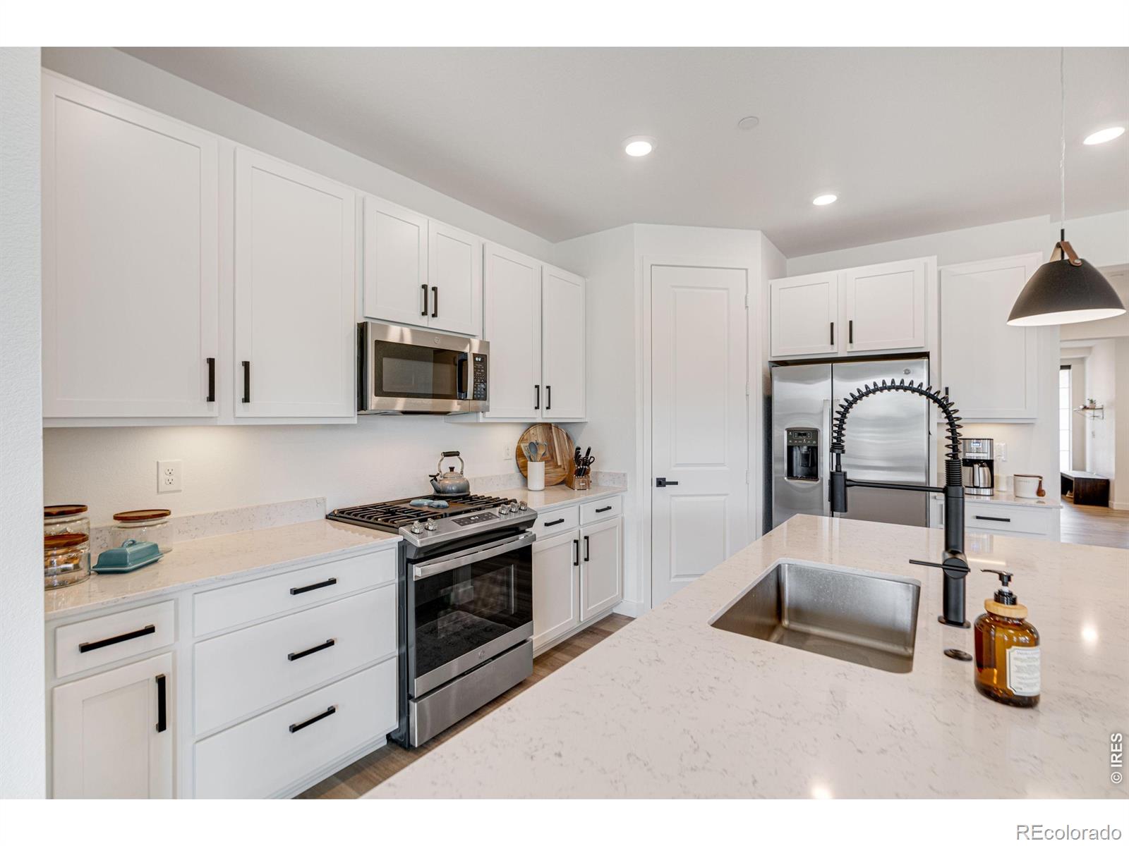 MLS Image #5 for 1159  sunrise drive,erie, Colorado