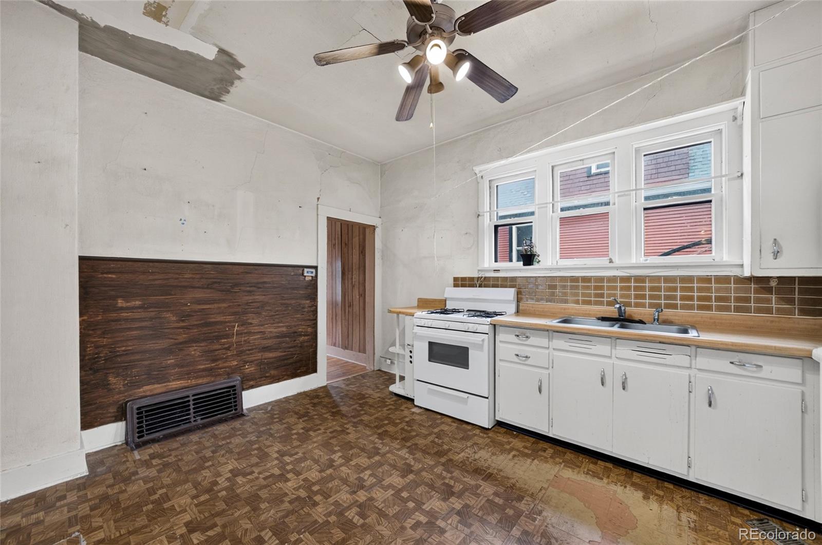 MLS Image #4 for 1407 n wahsatch avenue,colorado springs, Colorado
