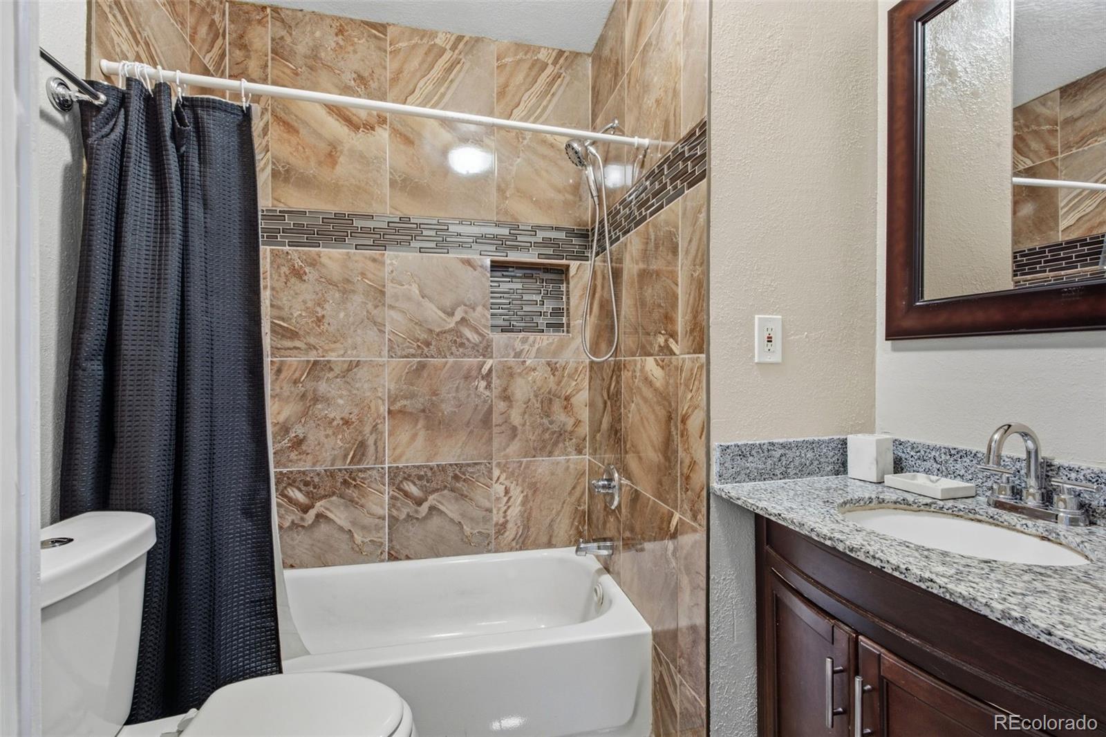 MLS Image #11 for 15780 e 48th place,denver, Colorado