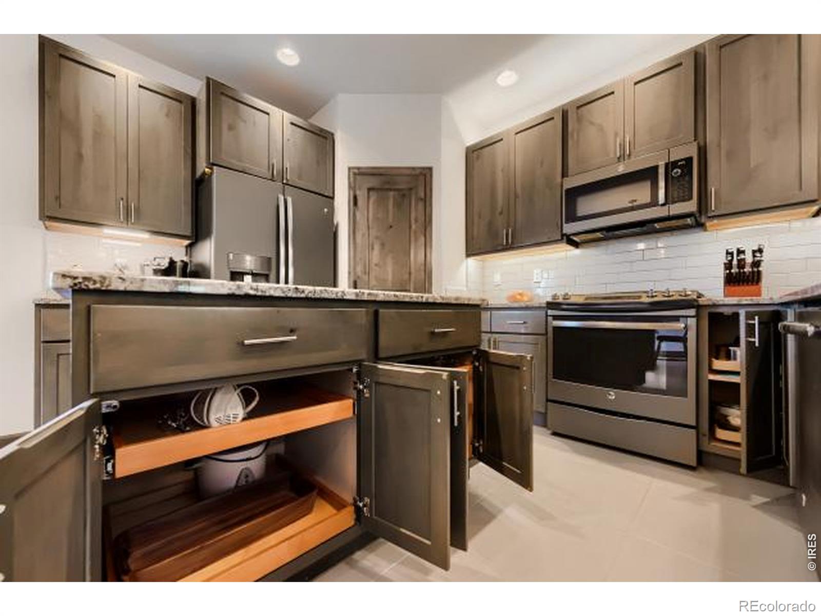 MLS Image #22 for 820  13th street,berthoud, Colorado