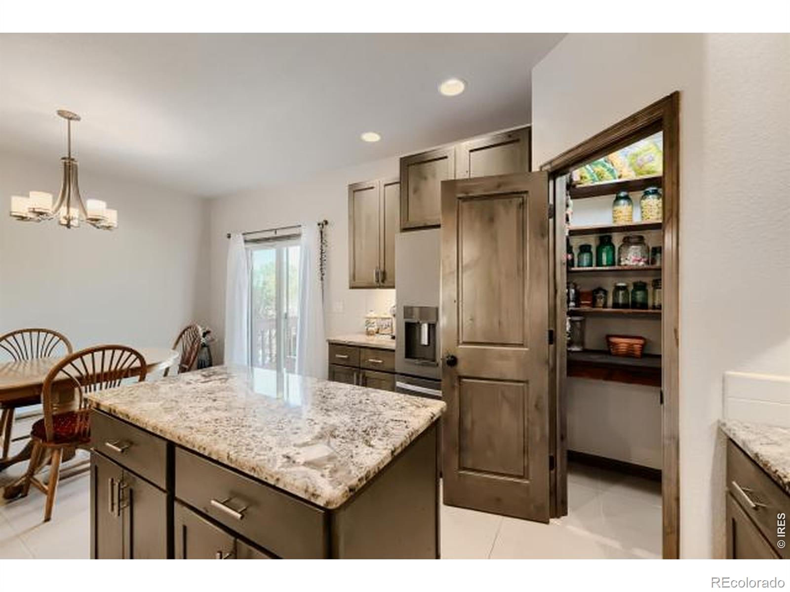 MLS Image #6 for 820  13th street,berthoud, Colorado