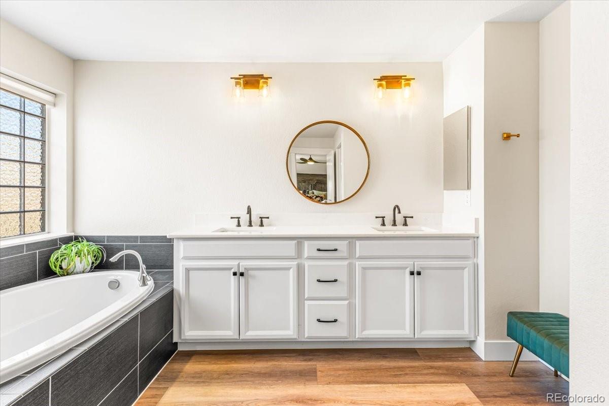 MLS Image #19 for 15934  burrowing owl court,morrison, Colorado
