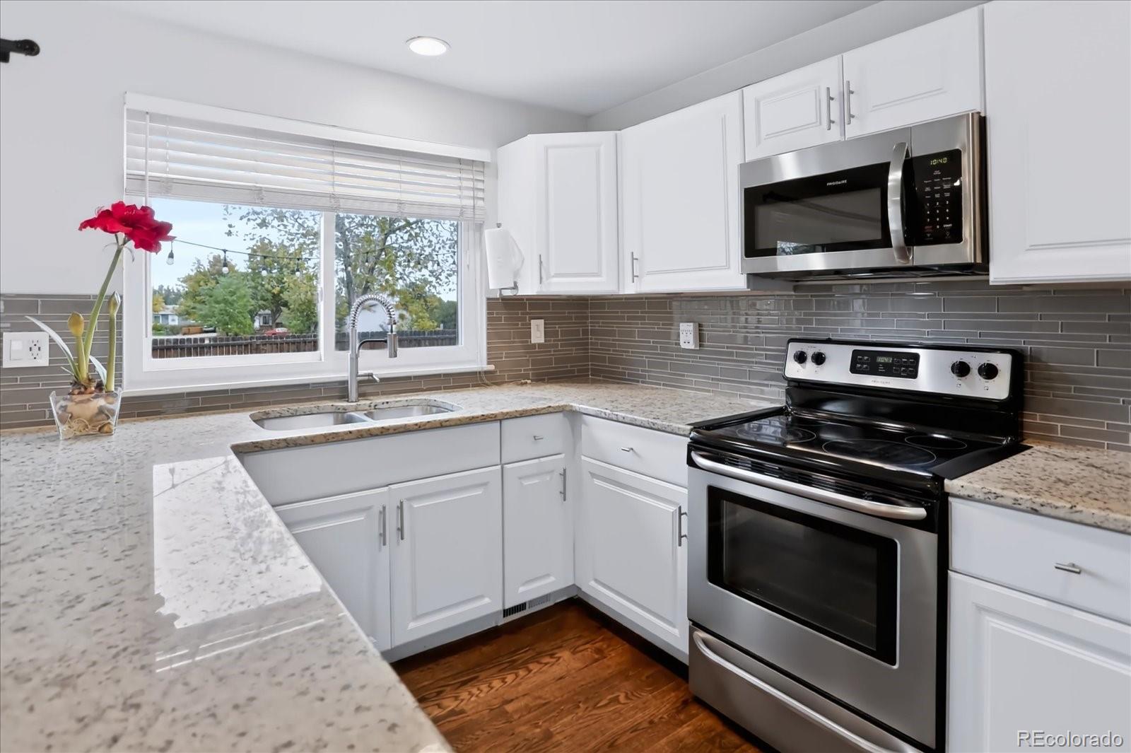 MLS Image #12 for 6528 s cody way,littleton, Colorado