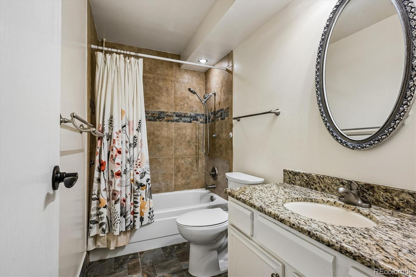 MLS Image #17 for 3465 s poplar street 101,denver, Colorado