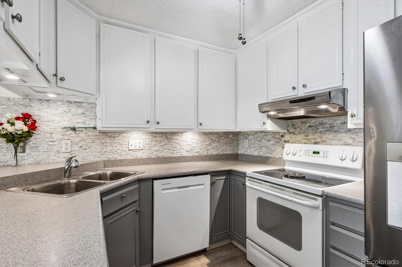 MLS Image #2 for 3465 s poplar street 101,denver, Colorado