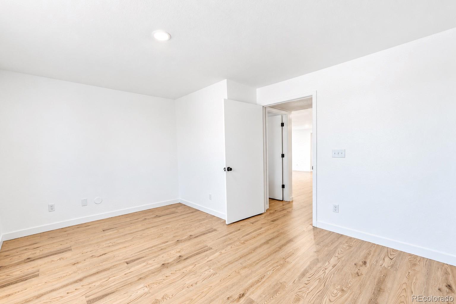 MLS Image #10 for 4965  perth street,denver, Colorado