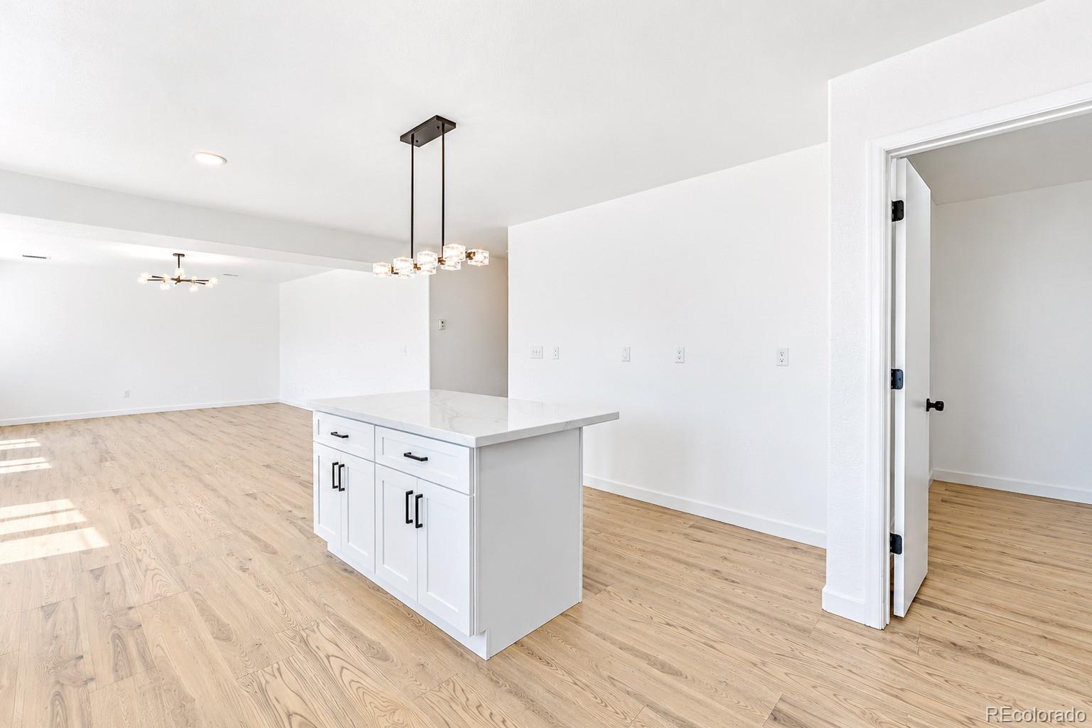 MLS Image #7 for 4965  perth street,denver, Colorado