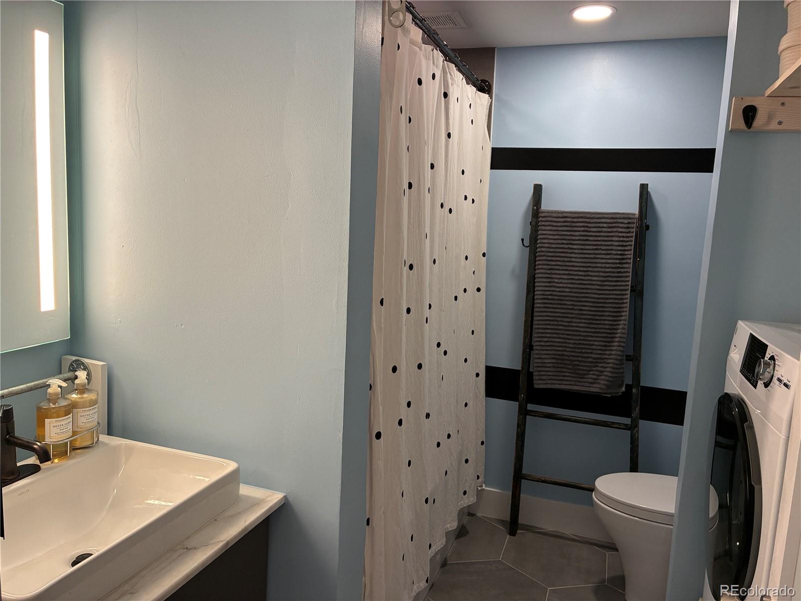 MLS Image #16 for 830 n sherman street 204,denver, Colorado