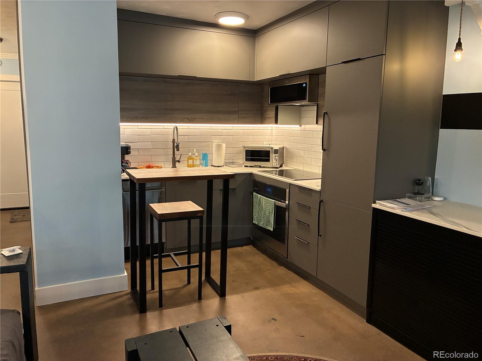 MLS Image #20 for 830 n sherman street 204,denver, Colorado