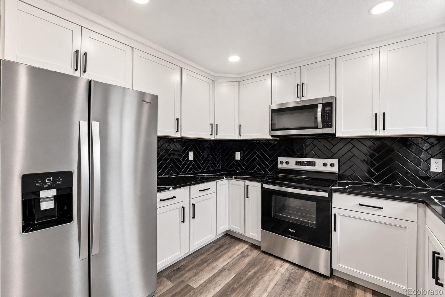 MLS Image #5 for 3803 s ouray way,aurora, Colorado
