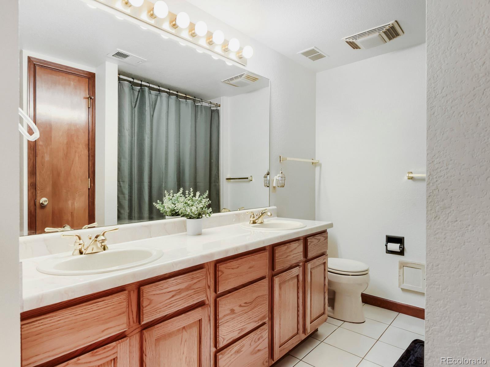 MLS Image #22 for 2350 e nichols place,centennial, Colorado
