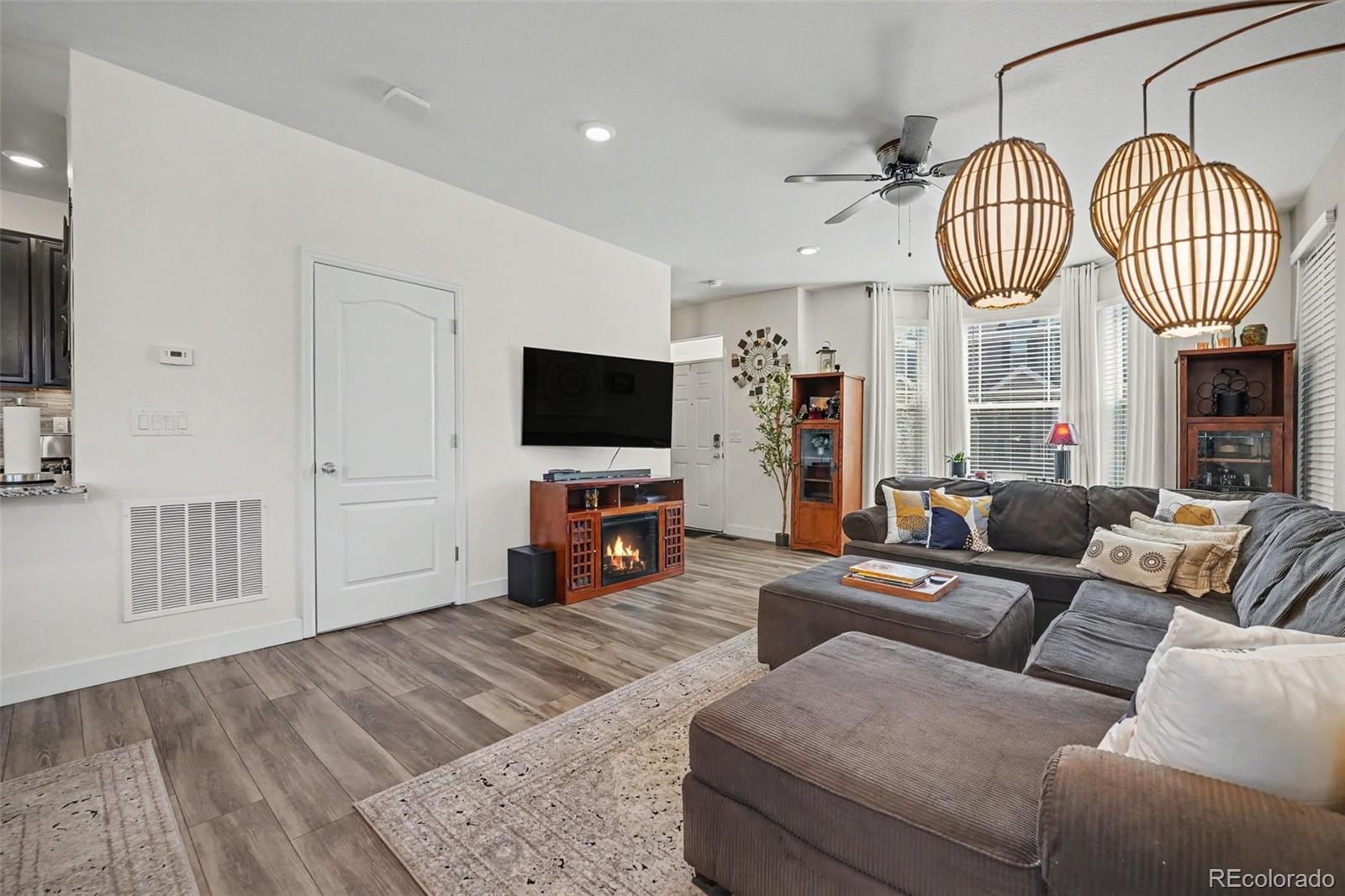 MLS Image #3 for 14075  harrison street,thornton, Colorado