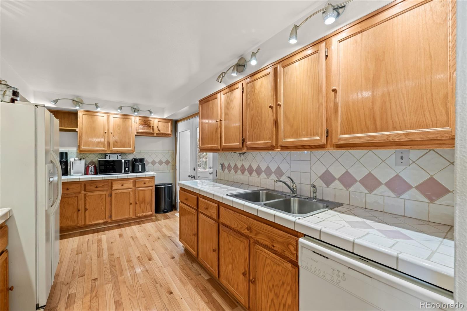 MLS Image #5 for 4503 s quitman street,denver, Colorado