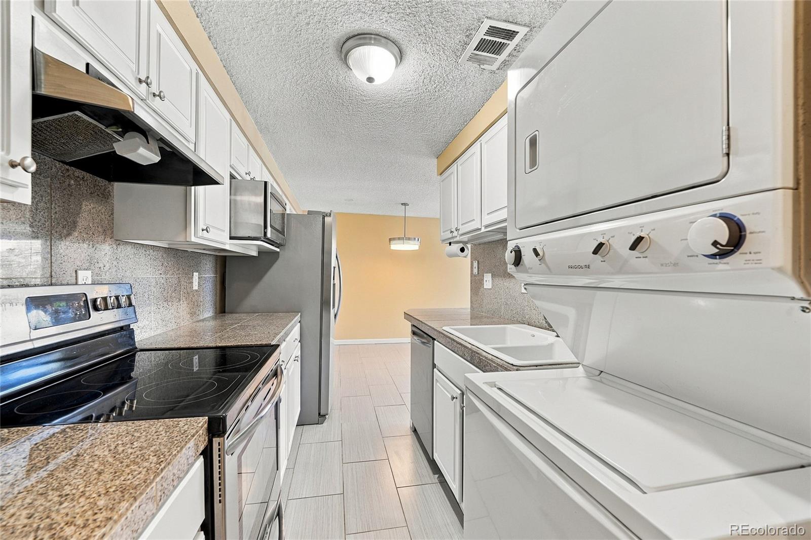 MLS Image #6 for 130 e highline circle 301,centennial, Colorado