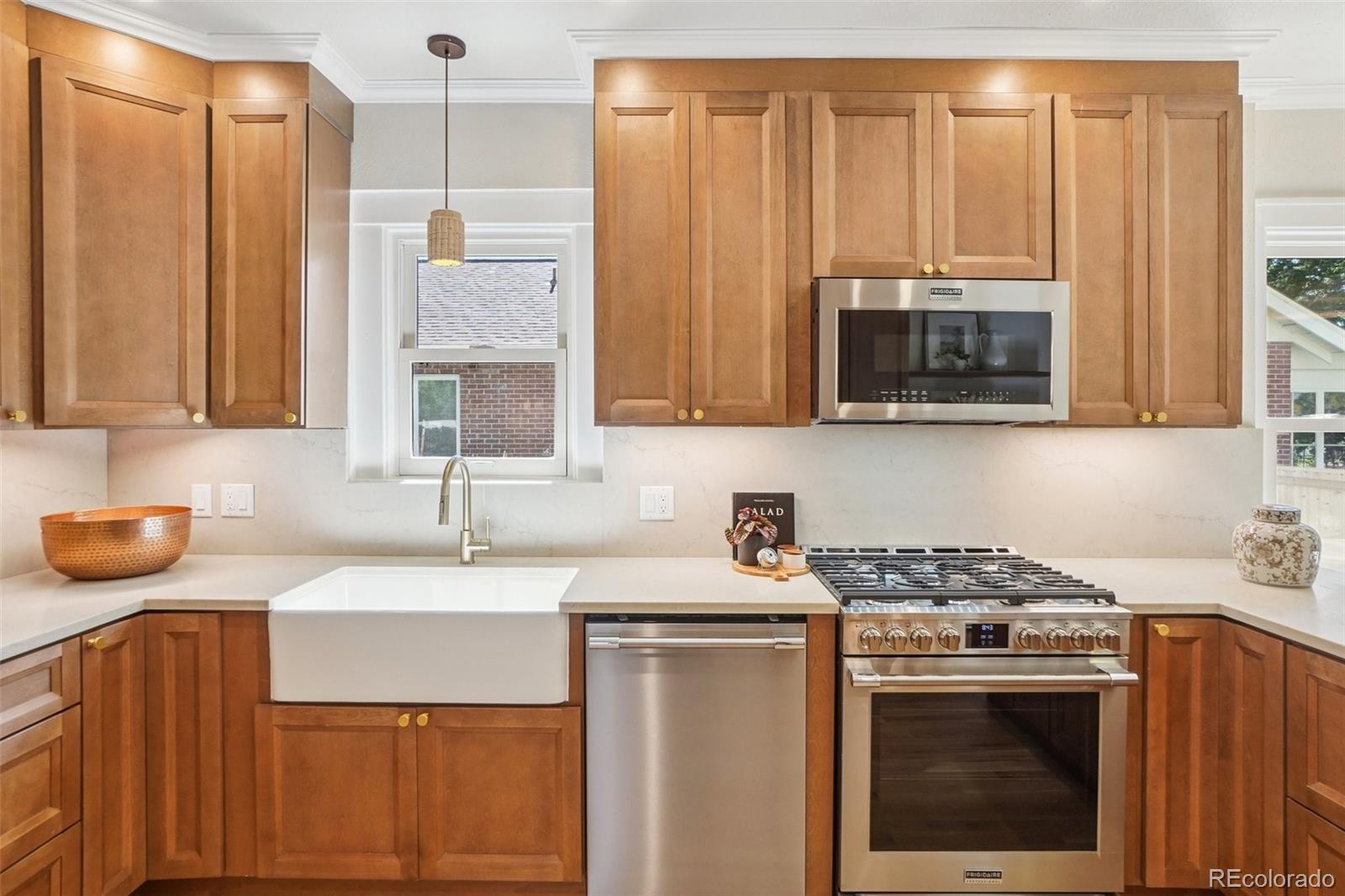 MLS Image #13 for 1650 s lincoln street,denver, Colorado