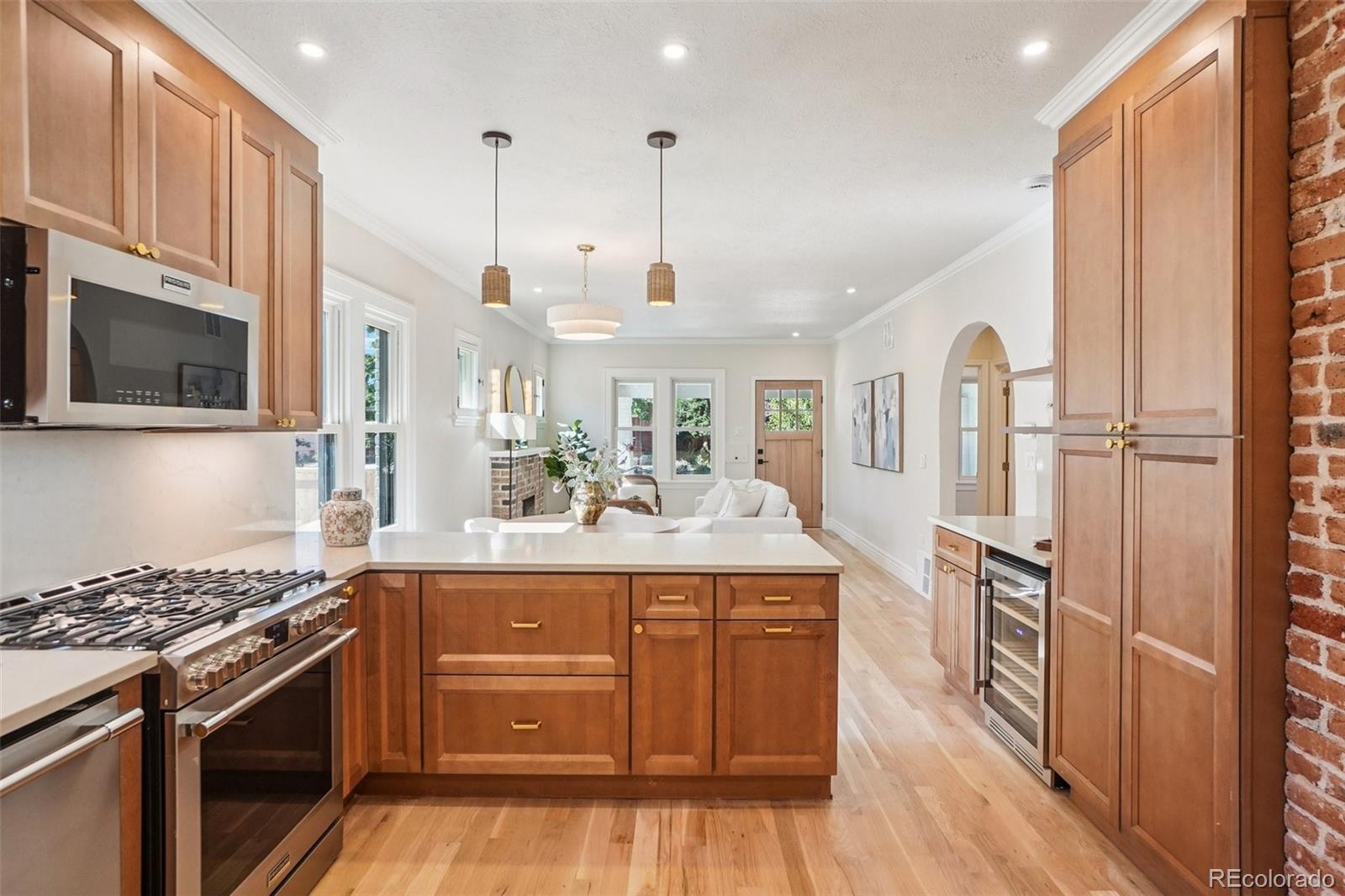 MLS Image #14 for 1650 s lincoln street,denver, Colorado