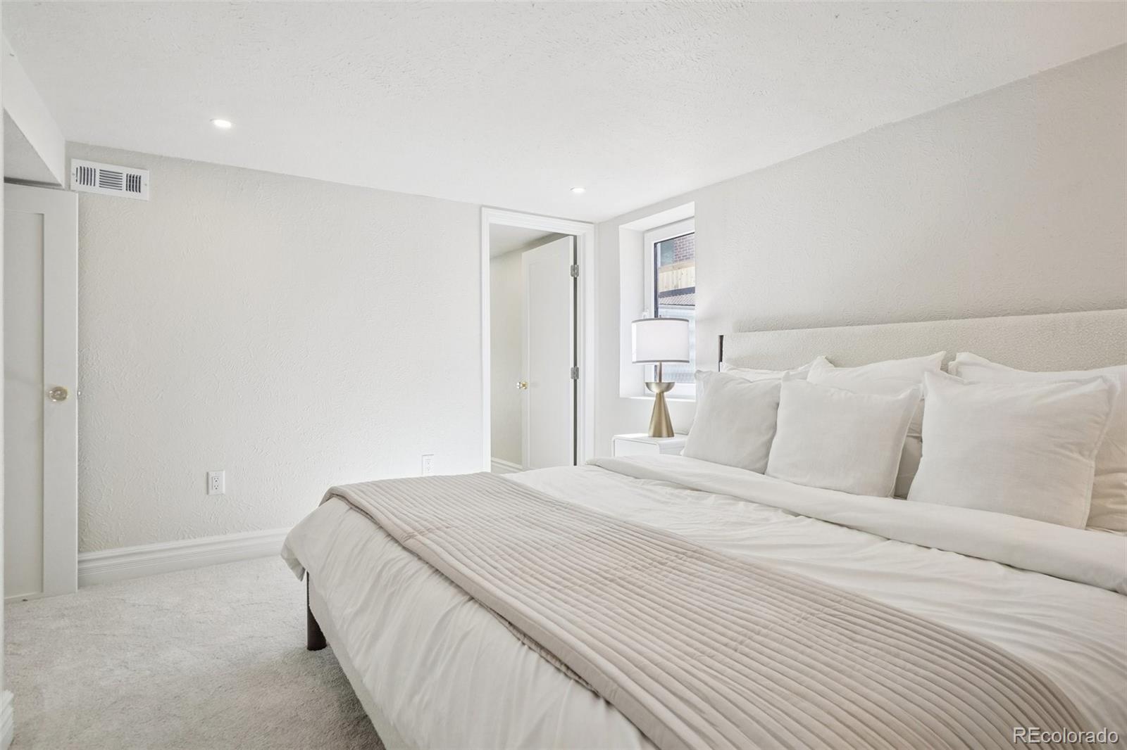 MLS Image #33 for 1650 s lincoln street,denver, Colorado