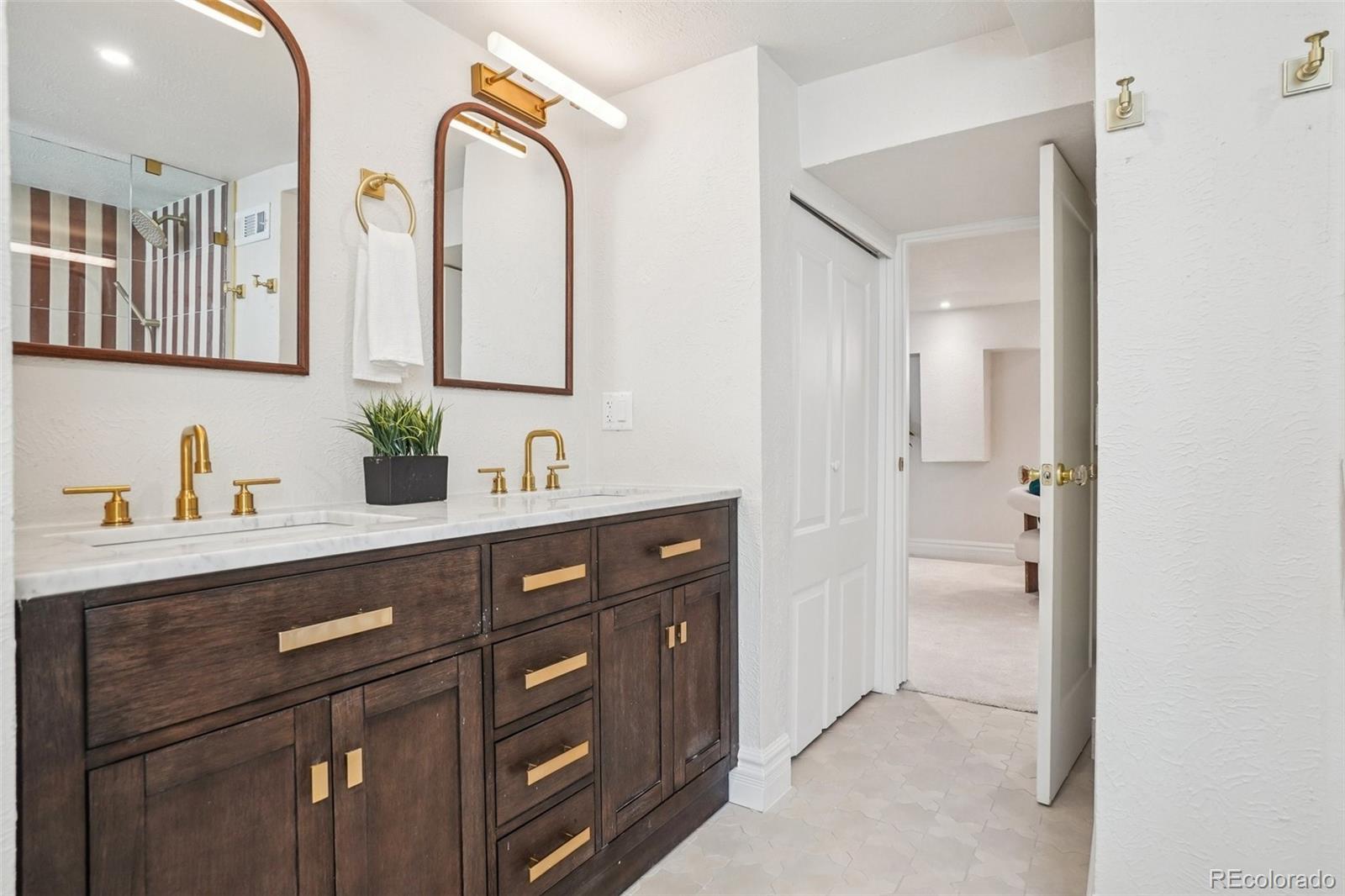 MLS Image #35 for 1650 s lincoln street,denver, Colorado