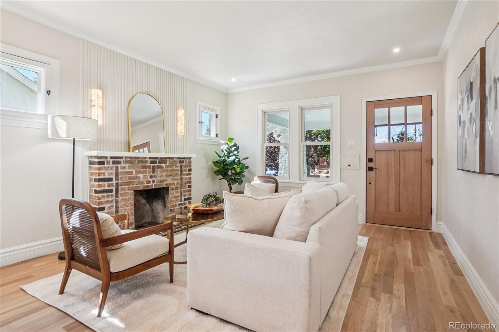 MLS Image #4 for 1650 s lincoln street,denver, Colorado
