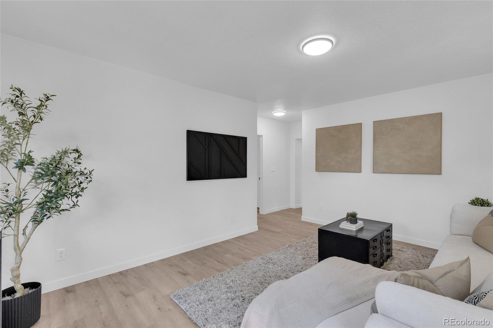 MLS Image #15 for 2055 s williams street,denver, Colorado