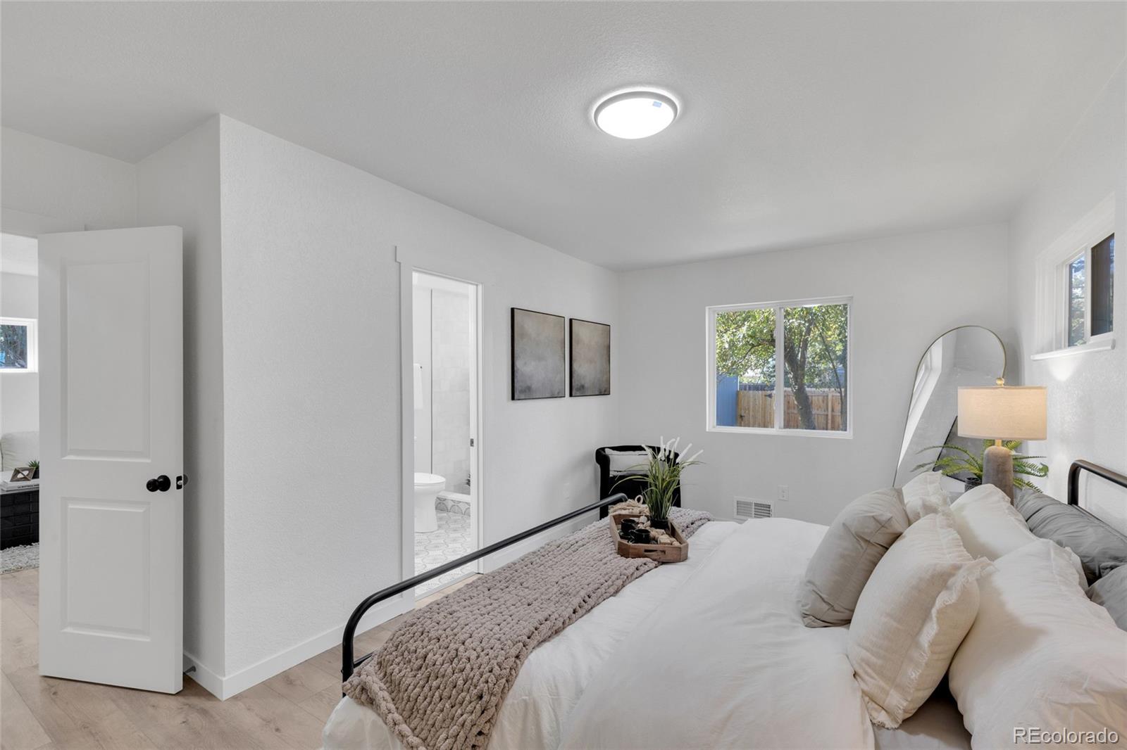 MLS Image #18 for 2055 s williams street,denver, Colorado