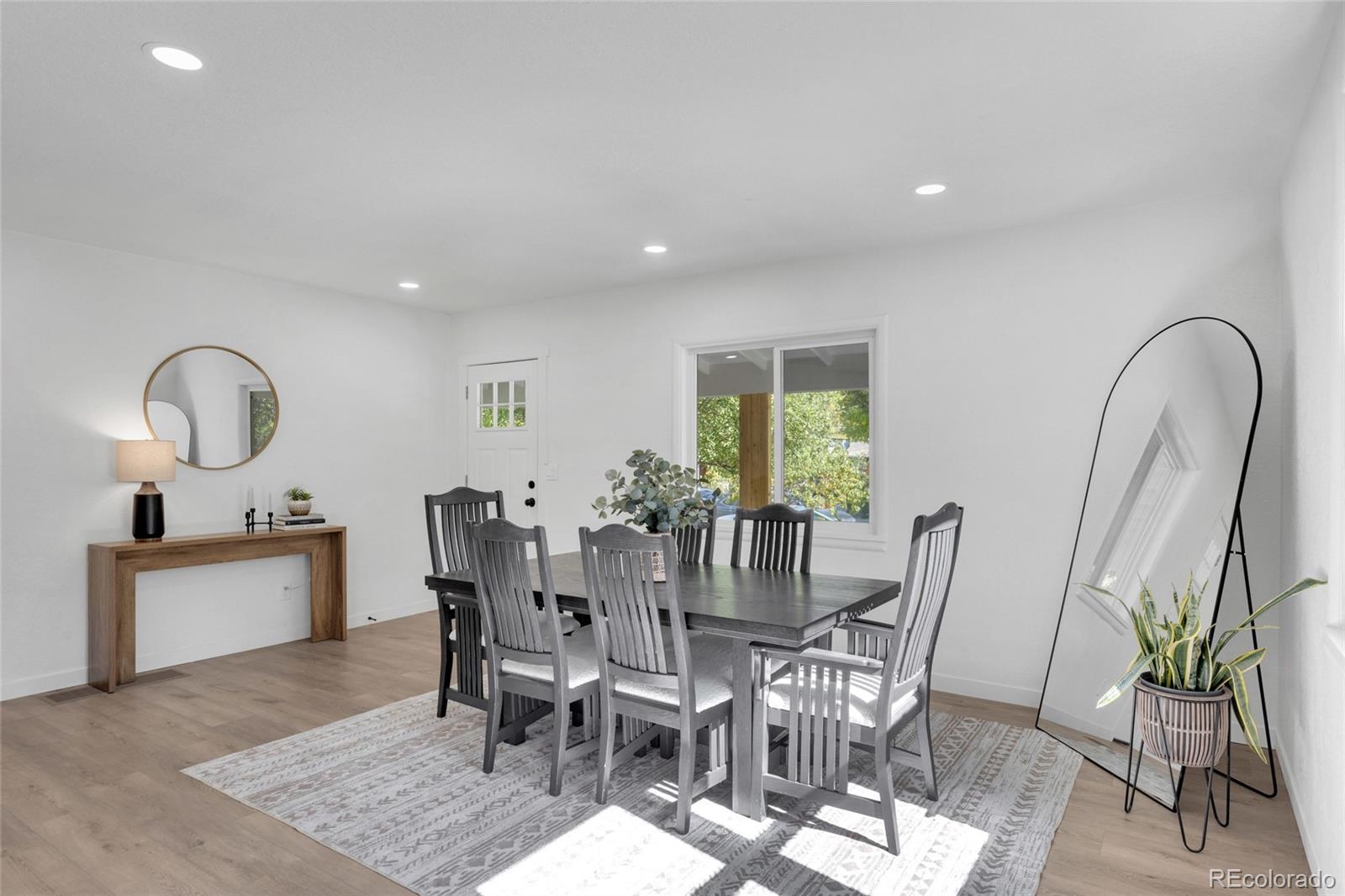 MLS Image #9 for 2055 s williams street,denver, Colorado