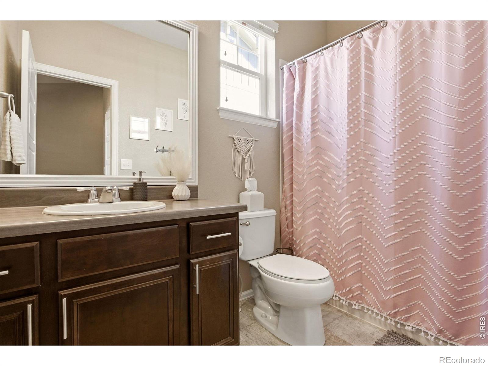 MLS Image #13 for 22575 e union circle,aurora, Colorado