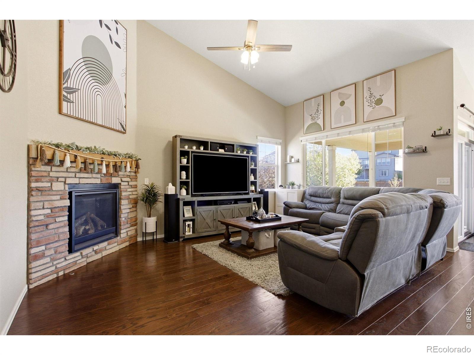 MLS Image #3 for 22575 e union circle,aurora, Colorado