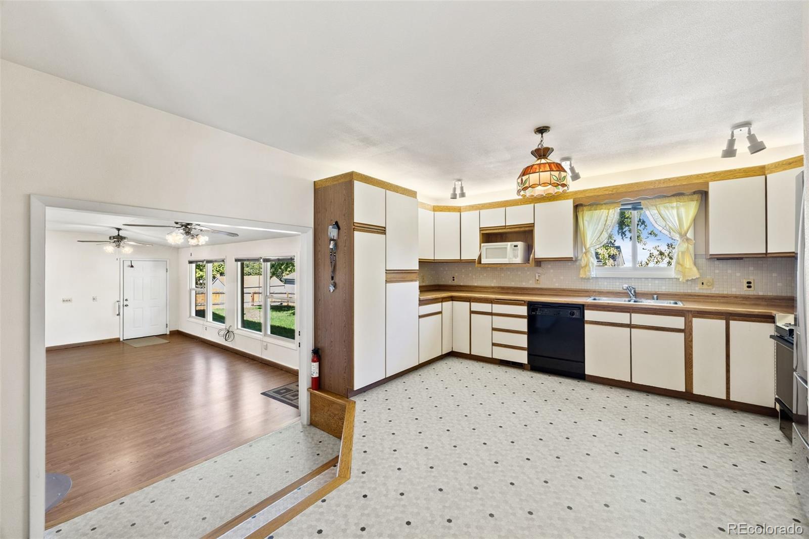 MLS Image #7 for 10460  emerson street,northglenn, Colorado