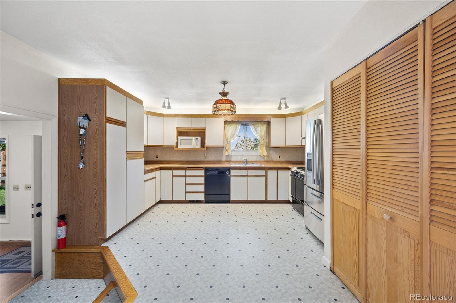 MLS Image #8 for 10460  emerson street,northglenn, Colorado