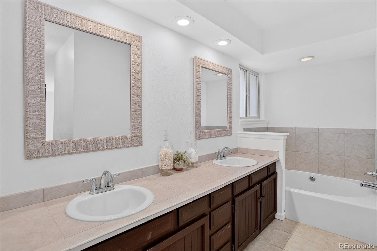 MLS Image #33 for 5439 s waco street,centennial, Colorado
