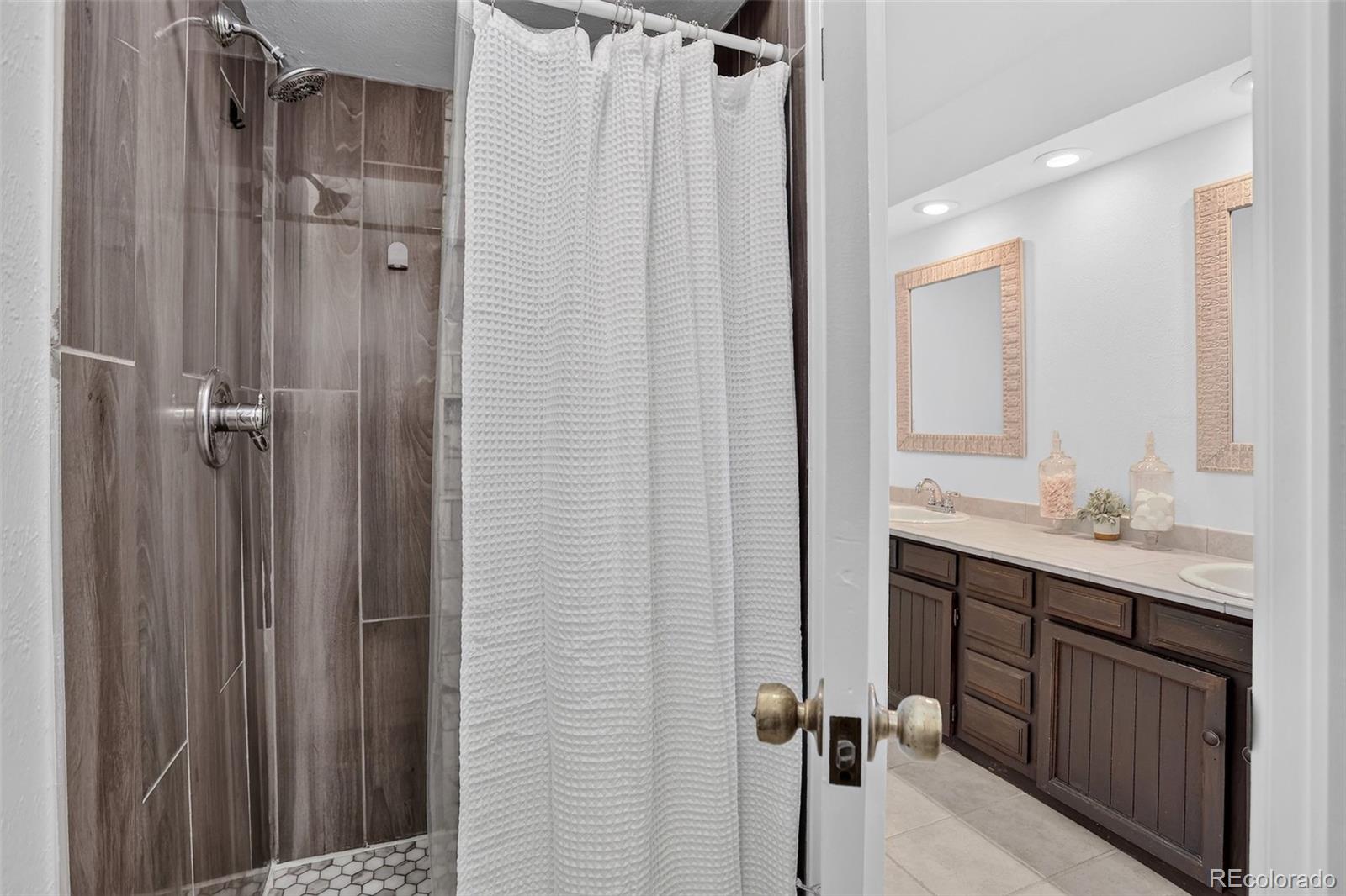 MLS Image #34 for 5439 s waco street,centennial, Colorado