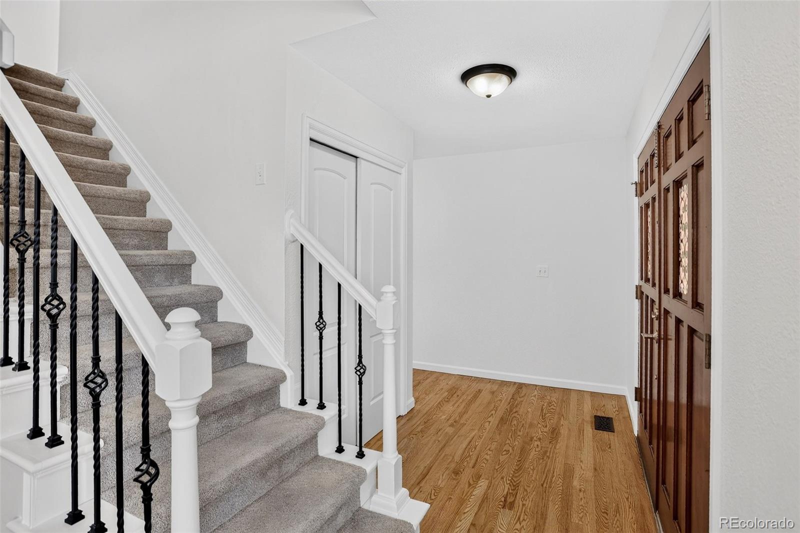 MLS Image #4 for 5439 s waco street,centennial, Colorado
