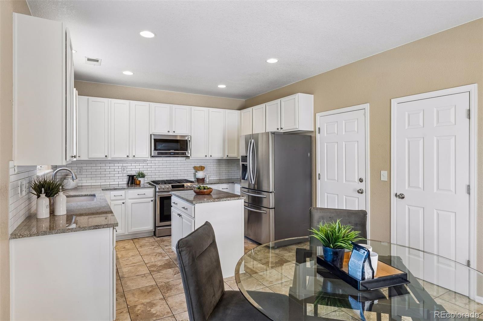 MLS Image #11 for 1206 s flat rock circle,aurora, Colorado