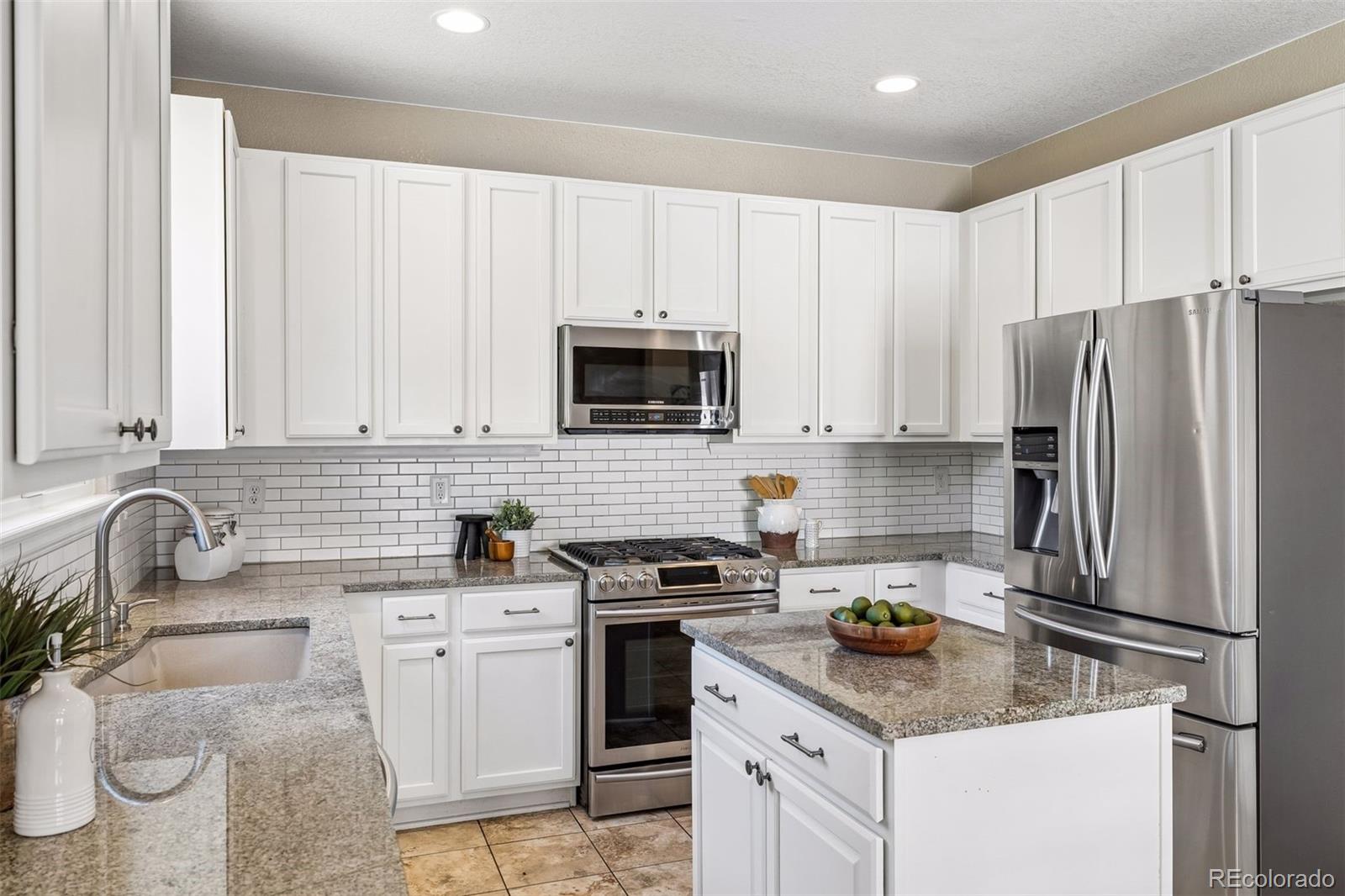 MLS Image #13 for 1206 s flat rock circle,aurora, Colorado
