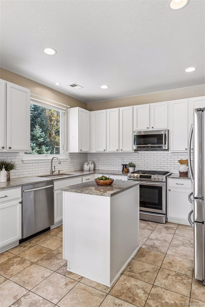 MLS Image #14 for 1206 s flat rock circle,aurora, Colorado