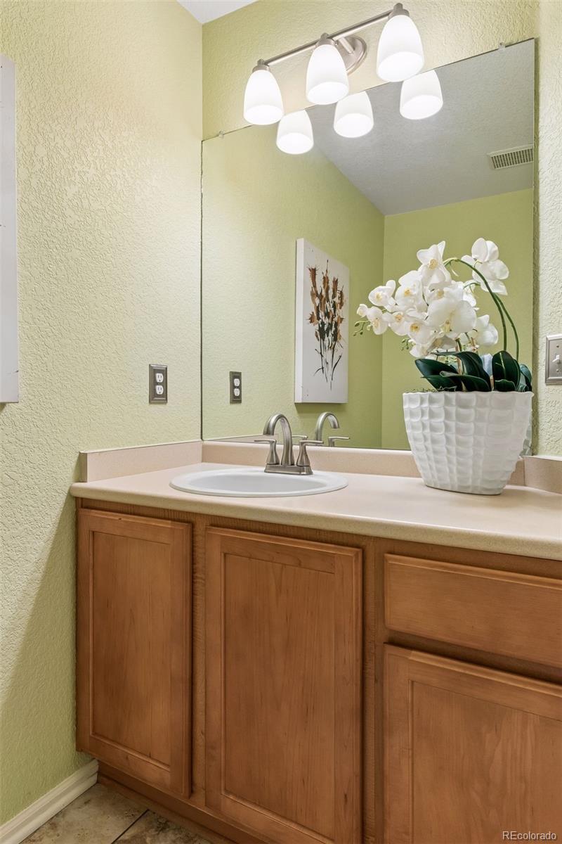 MLS Image #27 for 1206 s flat rock circle,aurora, Colorado