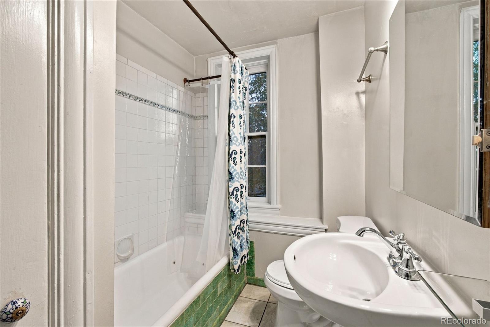 MLS Image #5 for 3850 e 17th avenue 2,denver, Colorado