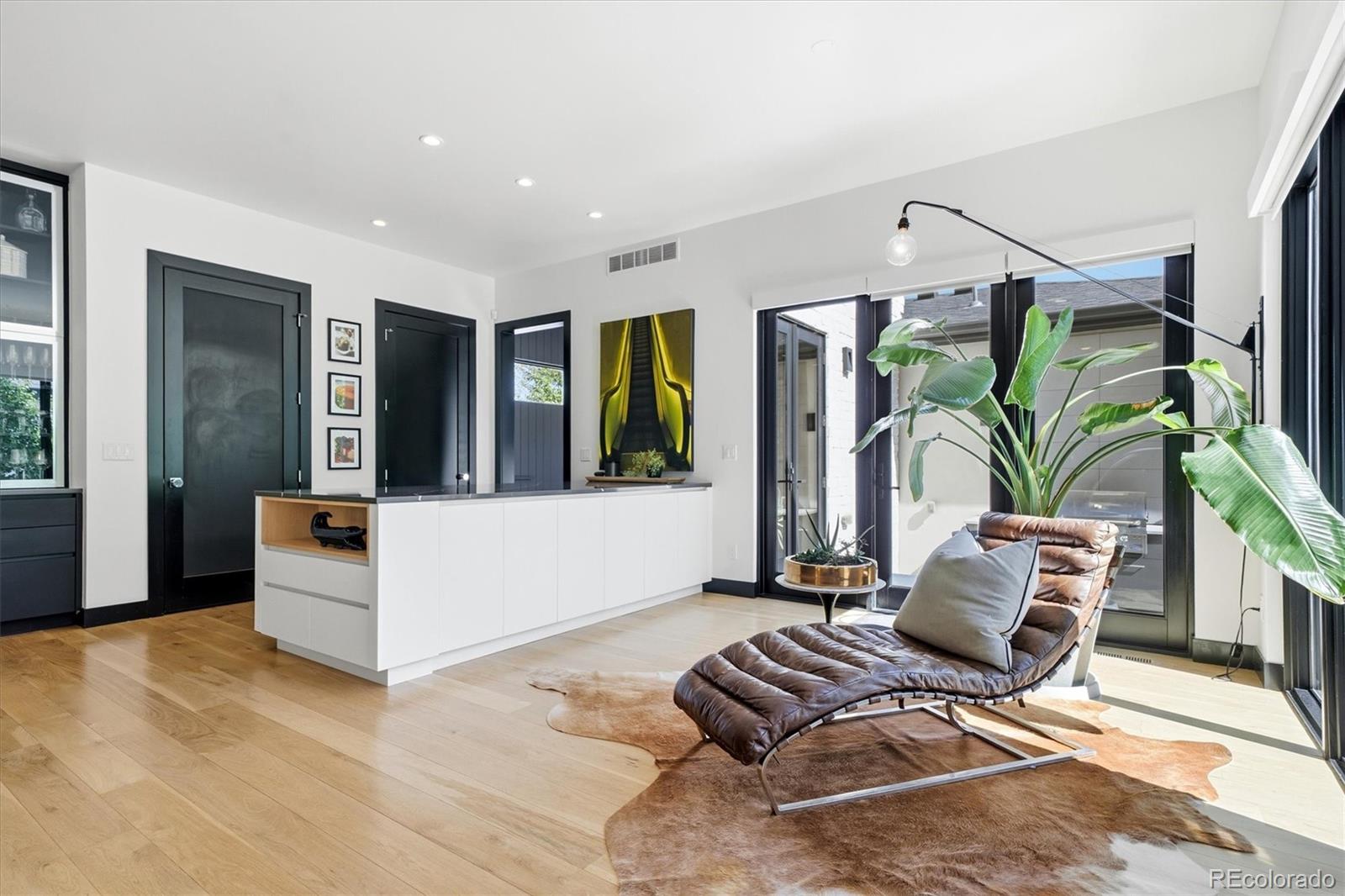 MLS Image #14 for 2110 s cook street,denver, Colorado