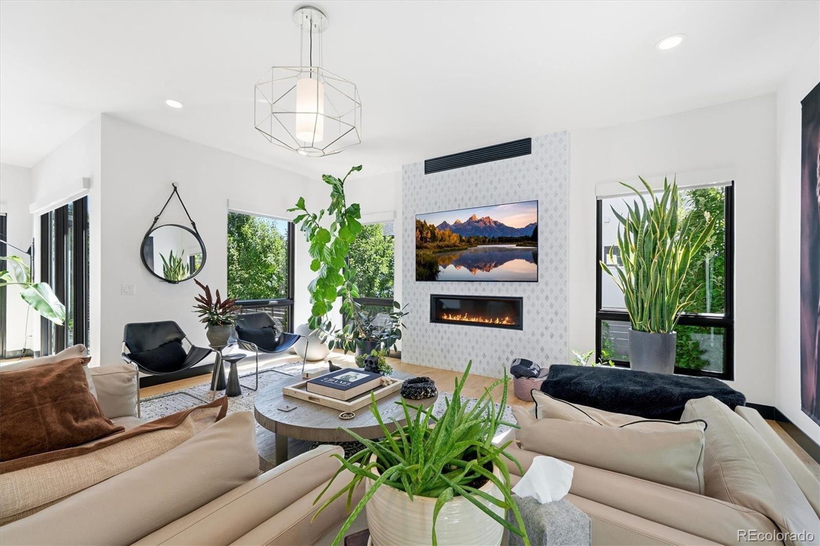 MLS Image #15 for 2110 s cook street,denver, Colorado