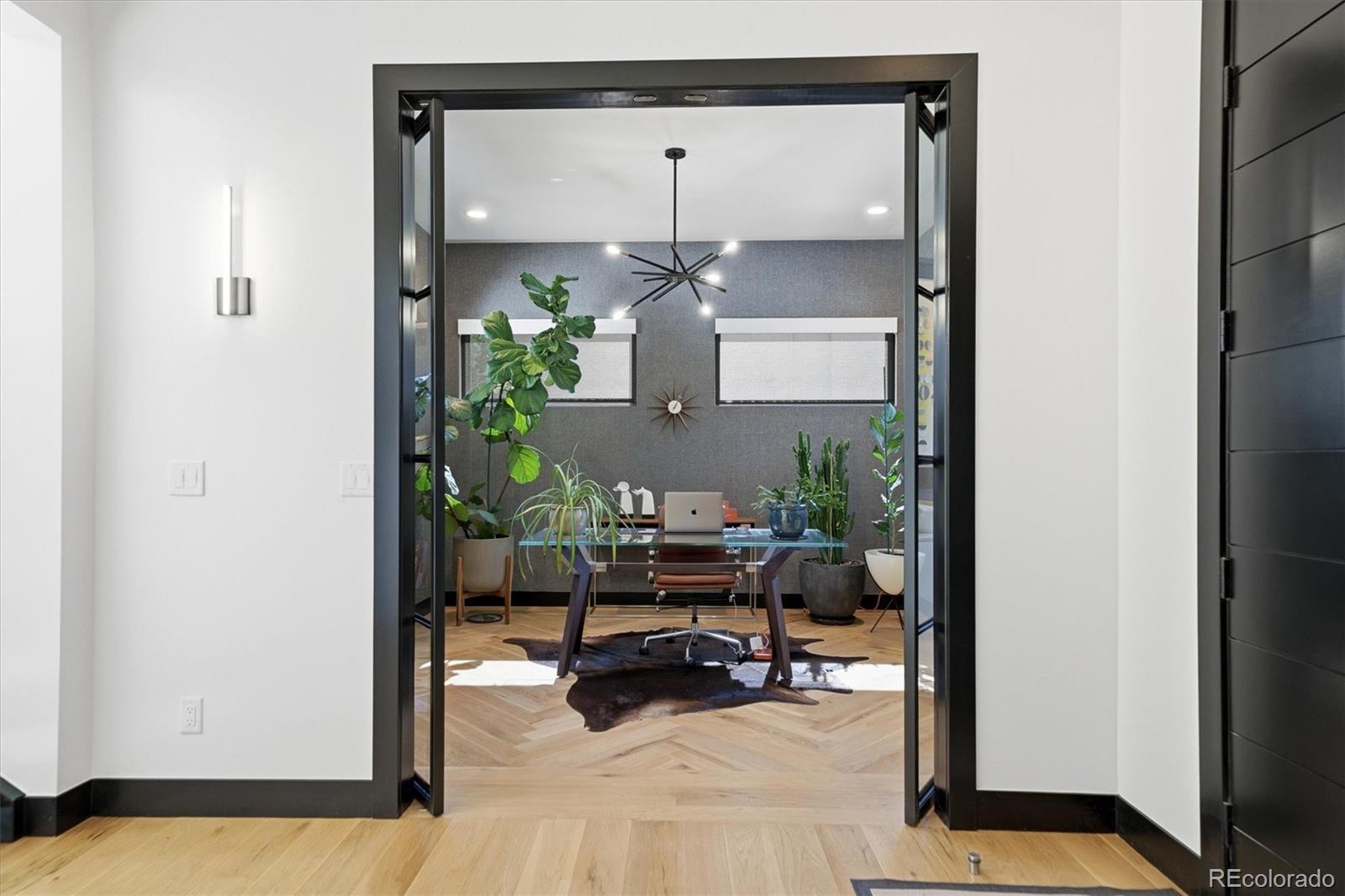 MLS Image #7 for 2110 s cook street,denver, Colorado